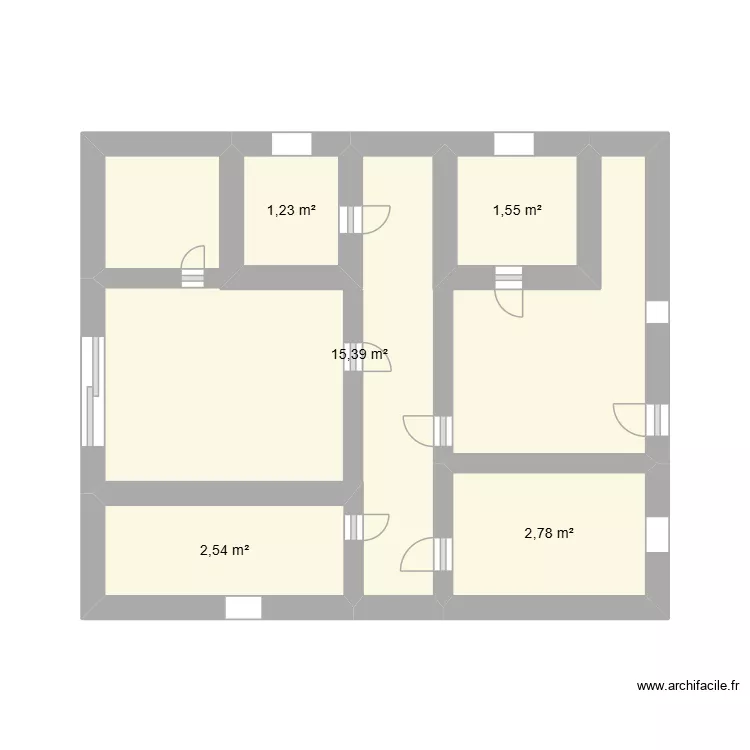 maison Parent,2 enfants. Plan de 5  et 23 m²