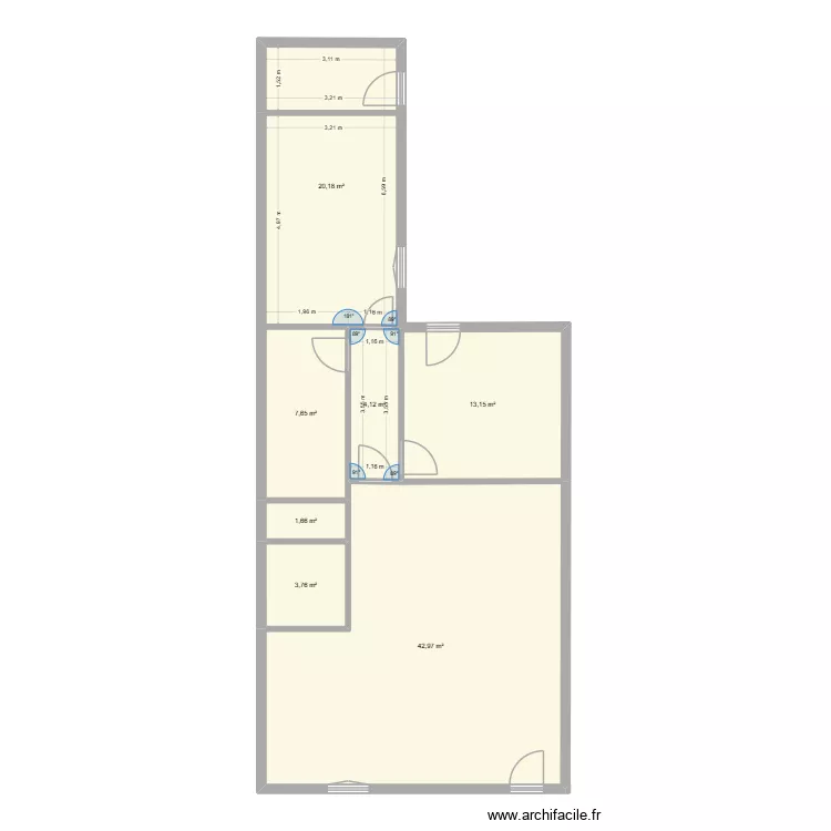 APPARTEMENT RDC. Plan de 7 Pièces et 93 m²