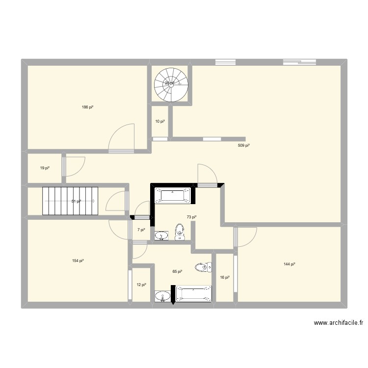 V CSC Étudiants 1.1. Plan de 13 pièces et 118 m2