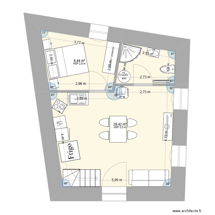 Rdc isolé. Plan de 2 pièces et 38 m2