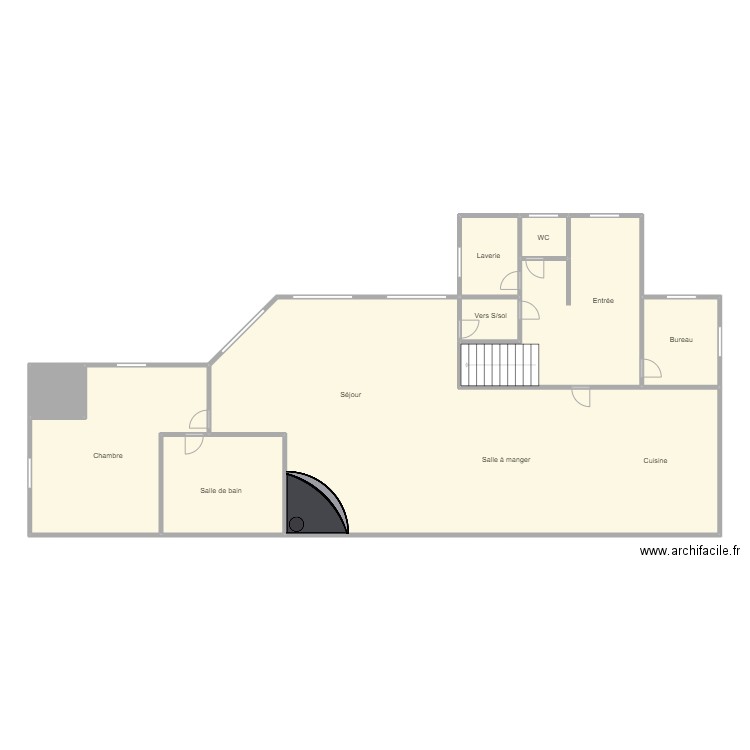 MERIAN RDC. Plan de 9 pièces et 177 m2