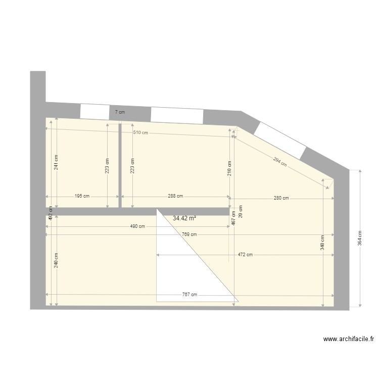 Atelier Coupe V4. Plan de 1 pièce et 34 m2
