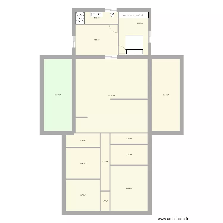 Chez nous moche. Plan de 