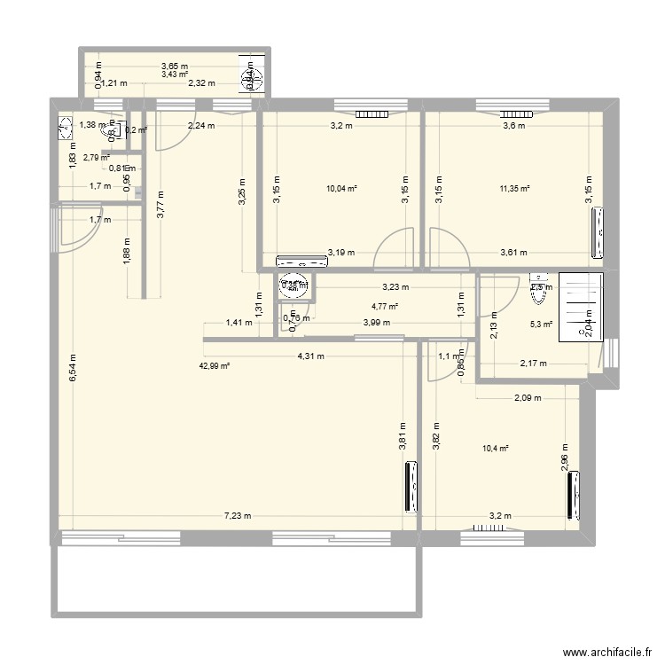cotation. Plan de 10 pièces et 92 m2