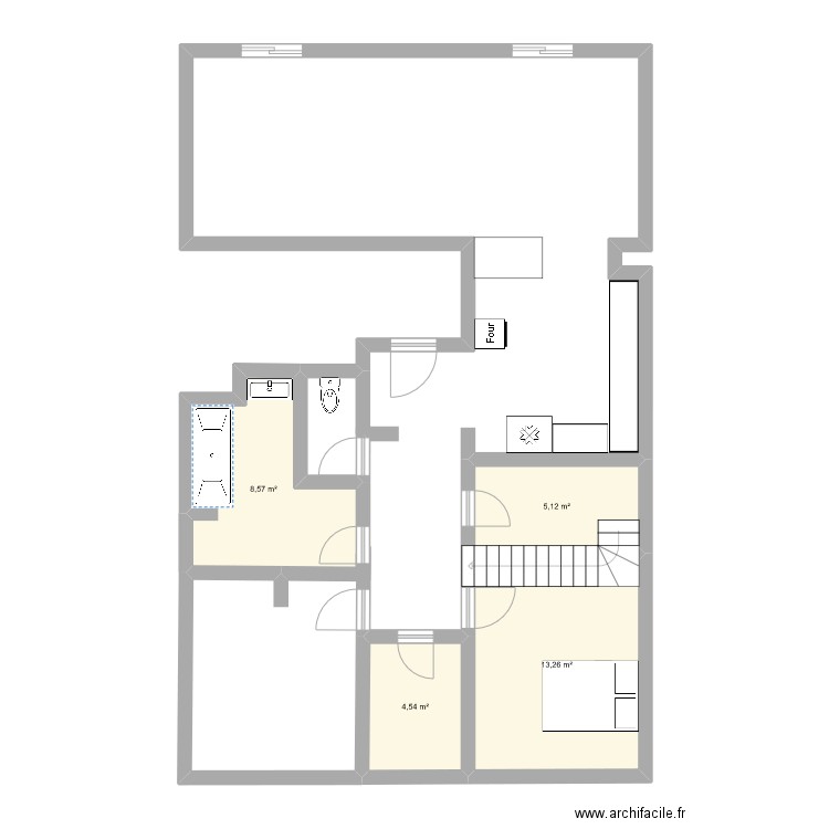 Duplex. Plan de 4 pièces et 32 m2