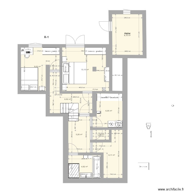 Plan R moins 1 escalier ok bis. Plan de 9 pièces et 61 m2