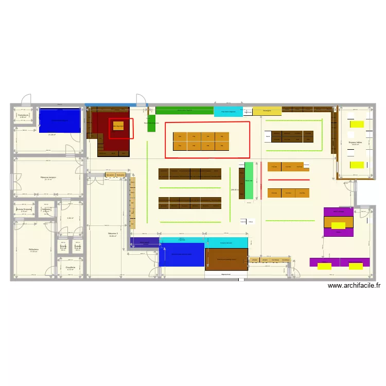 Magasin avec mesures complètes et Luminaire. Plan de Magasin avec mesures complètes et Luminaire. Plan de