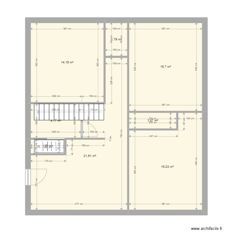 Luré. Plan de 8 pièces et 76 m2