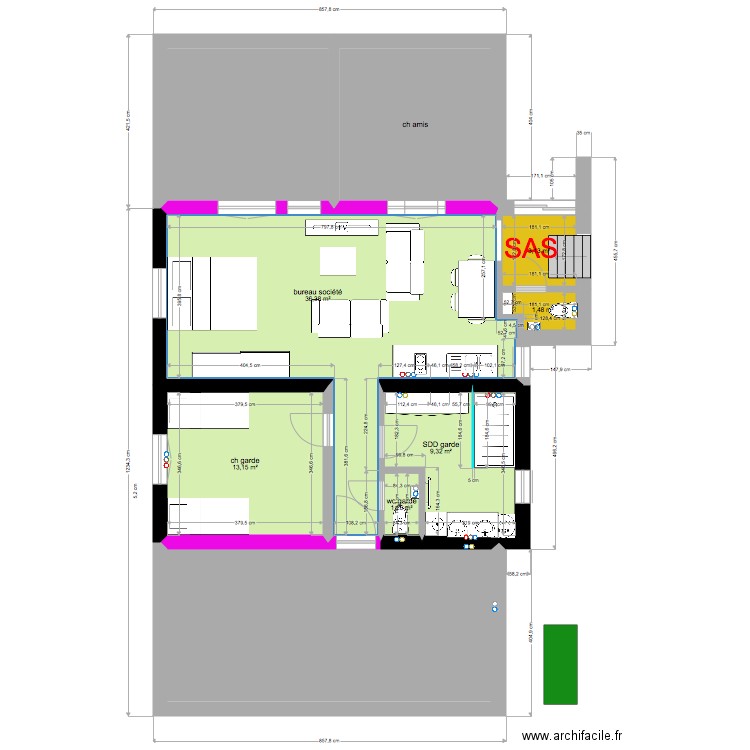  RBNB. Plan de 9 pièces et 122 m2