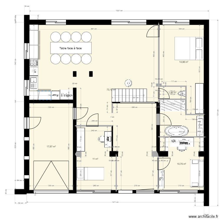 RDC Originale C. Plan de 6 pièces et 129 m2