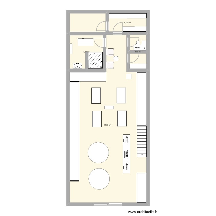 Nocibé.. Plan de 4 pièces et 100 m2