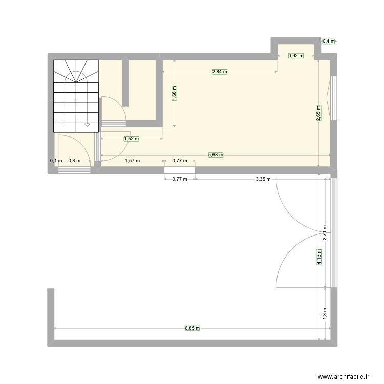 port de piles RDC. Plan de 3 pièces et 17 m2