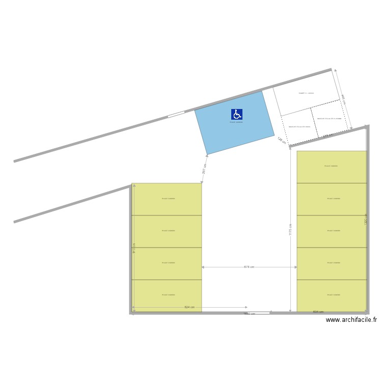 PARKING LCY coté avec places 1. Plan de 0 pièce et 0 m2