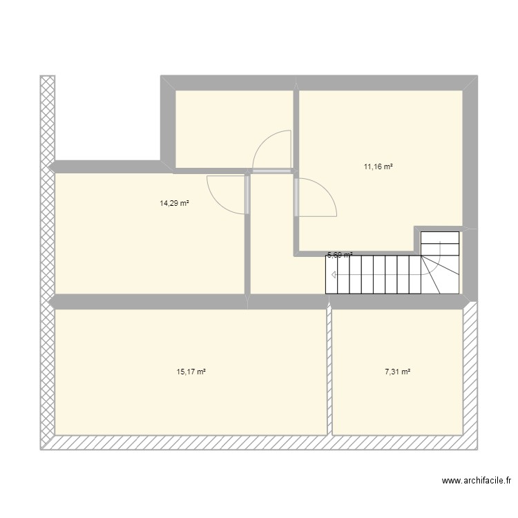 etage. Plan de 5 pièces et 54 m2