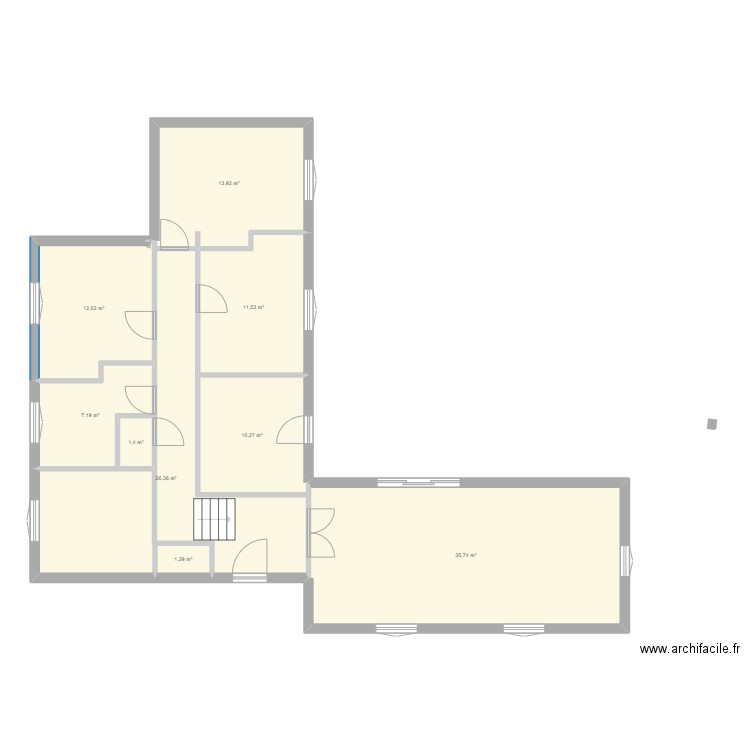 Saint Estève. Plan de 9 pièces et 120 m2