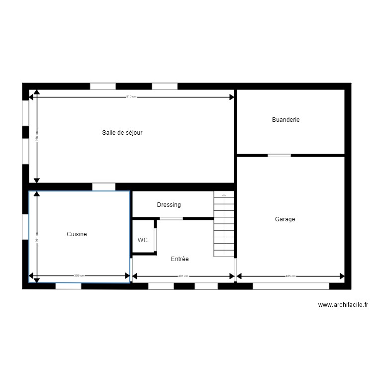 Bizory RDC. Plan de 7 pièces et 90 m2