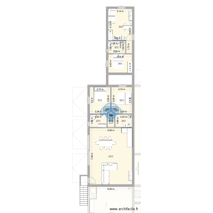 ferme. Plan de 19 pièces et 368 m2