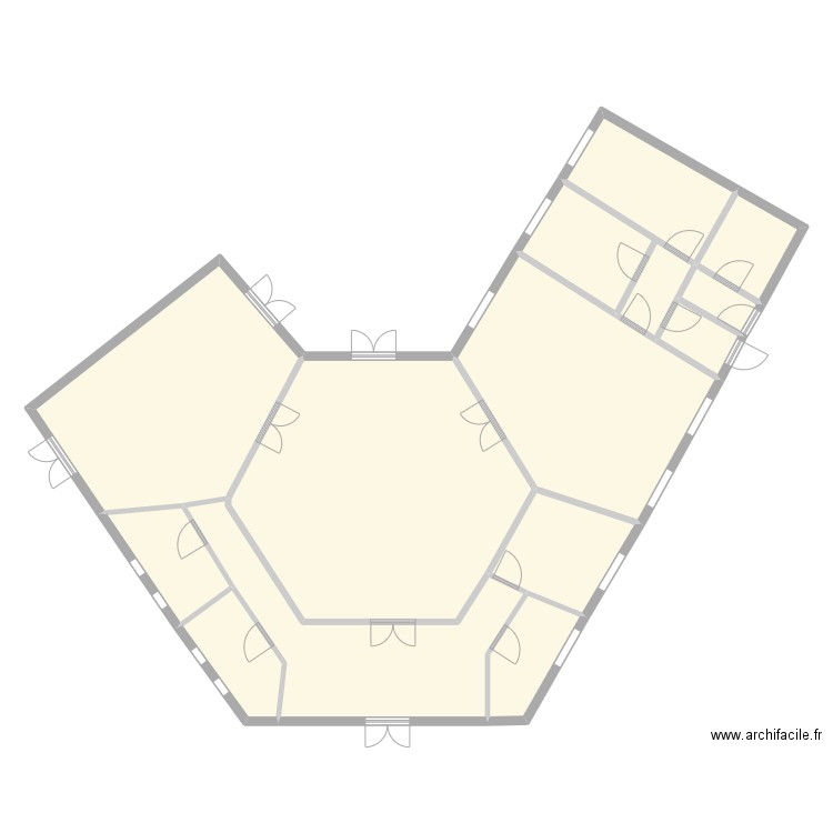 PIEGUT. Plan de 13 pièces et 260 m2