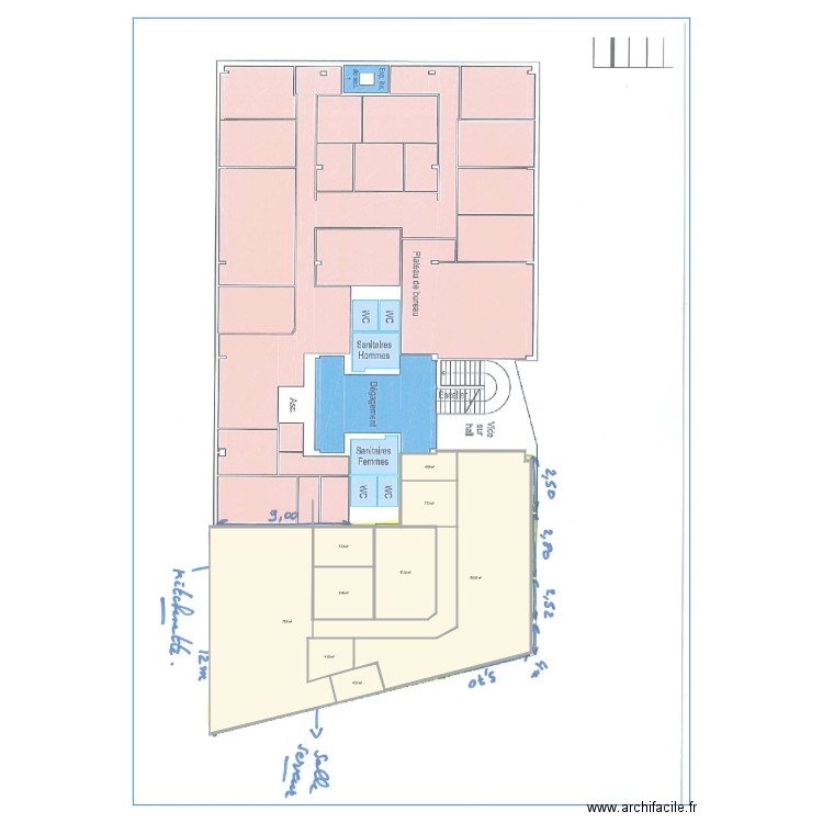 Immeuble business plaza. Plan de 0 pièce et 0 m2