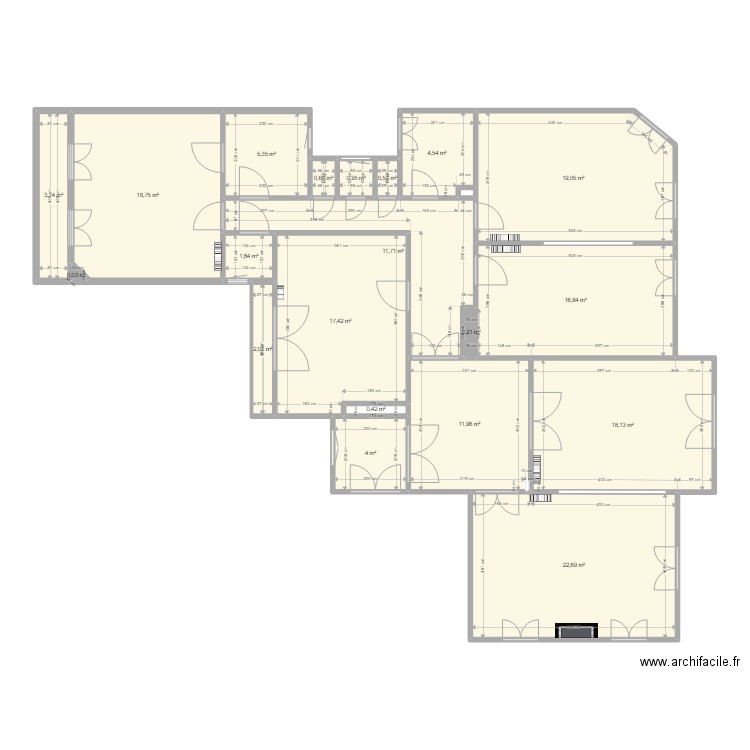 Horvat - Existant II. Plan de 21 pièces et 161 m2