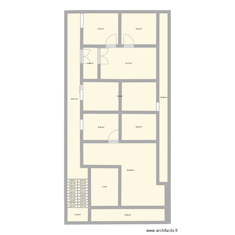 J P maison F Floor. Plan de 33 pièces et 136 m2