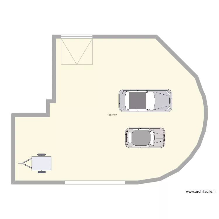 Cours devant garage. Plan de 