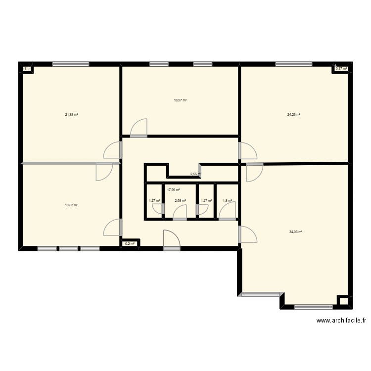 Paris. Plan de 14 pièces et 146 m2