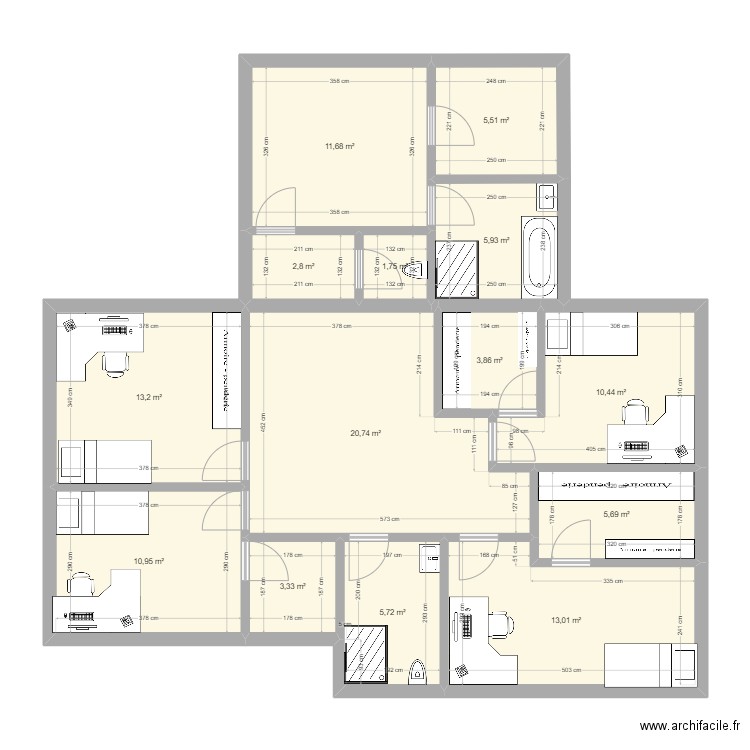 maison1. Plan de 14 pièces et 115 m2