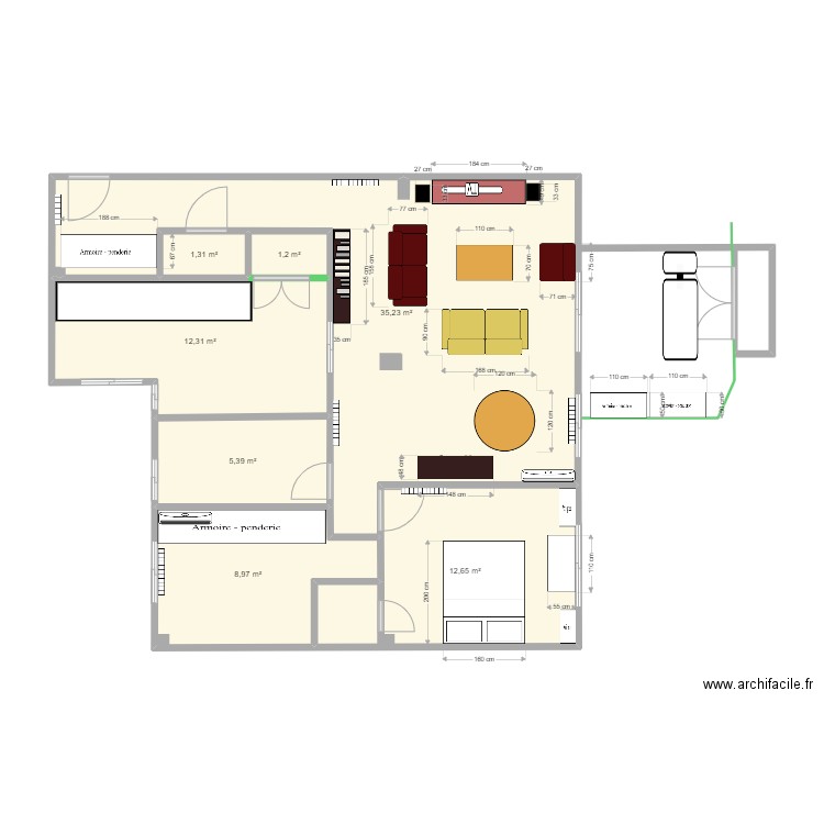 oki1. Plan de 7 pièces et 77 m2