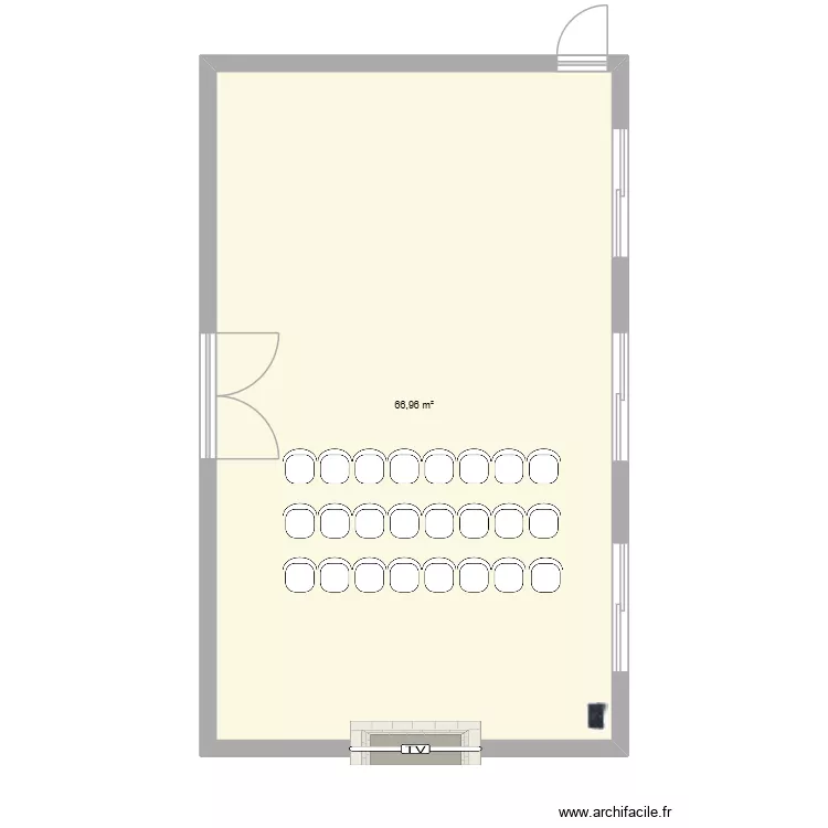 Salle Risset avec 30 chaises. Plan de 1 et 67 m² Salle Risset avec 30 chaises. Plan de 1 et 67 m²