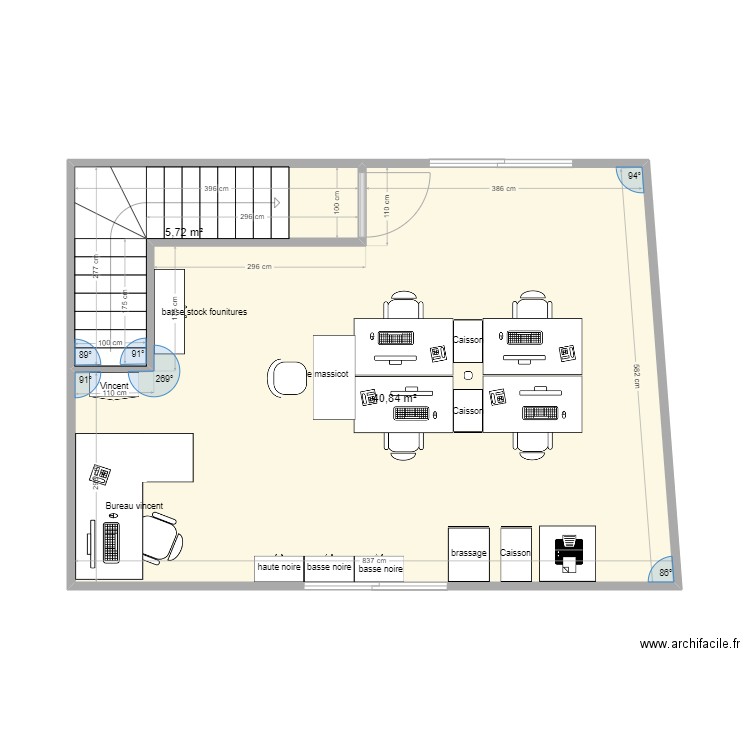 mezzanine. Plan de 2 pièces et 47 m2