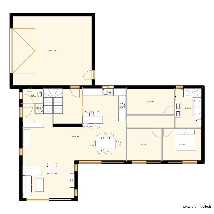 Plan Fontenilles. Plan de 8 pièces et 162 m2