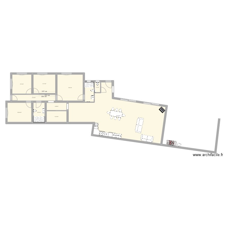 Maison principale. Plan de 10 pièces et 147 m2