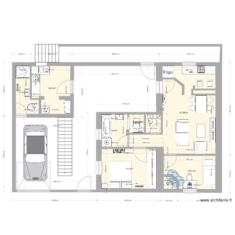 rénovation. Plan de 8 pièces et 67 m2