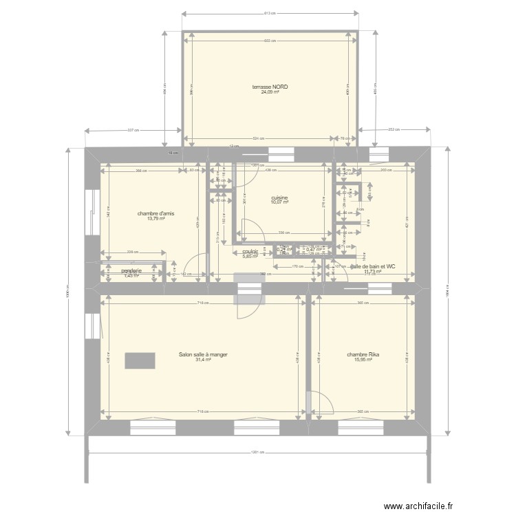 Appartement etage UMIA pour Joao sans mobilier. Plan de 10 pièces et 115 m2