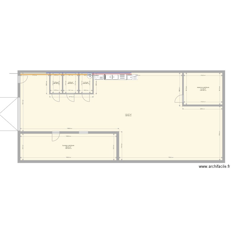 atelier peinture. Plan de 6 pièces et 197 m2