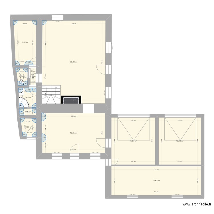 Maison de Saint Pardoux. Plan de 11 pièces et 125 m2