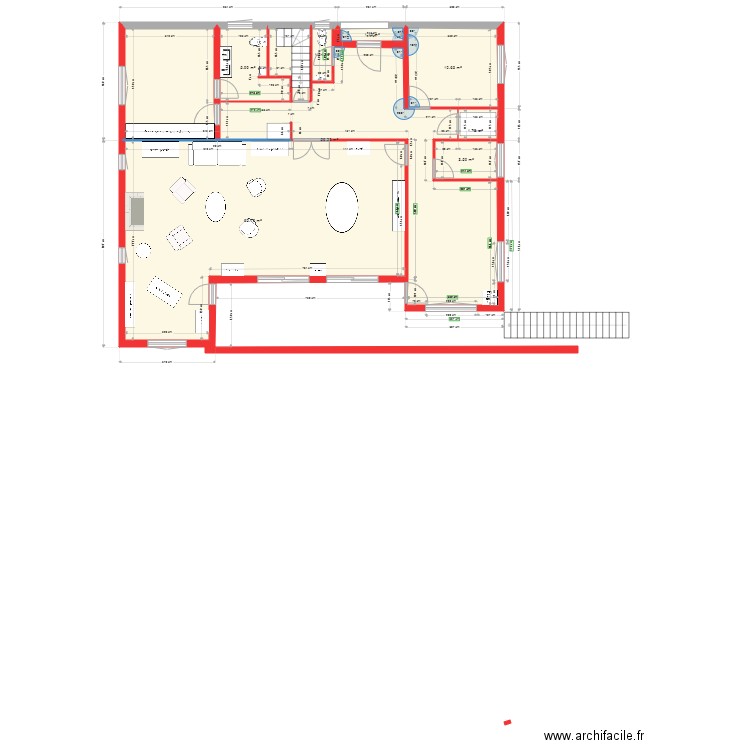 REZ DE CHAUSSEE. Plan de 8 pièces et 147 m2