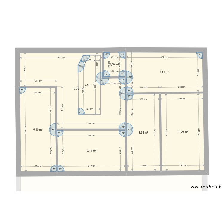 Lll3. Plan de 11 pièces et 141 m2