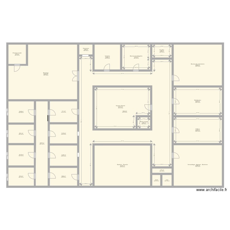 lab. Plan de 26 pièces et 580 m2