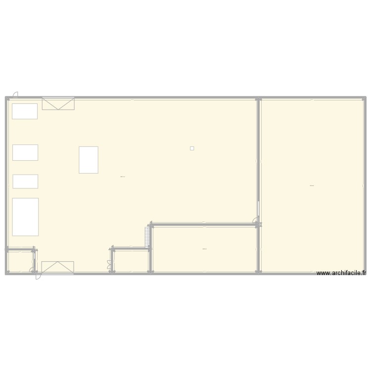 EURO2 RDC. Plan de 3 pièces et 1821 m2