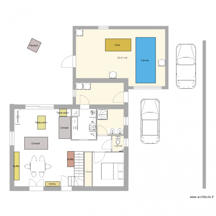 Saché 1 cuisine fermée et sdb réduite et garage décalé. Plan de 0 pièce et 0 m2
