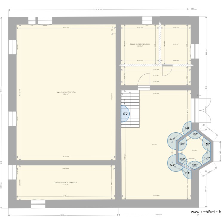 ripaille. Plan de 7 pièces et 196 m2