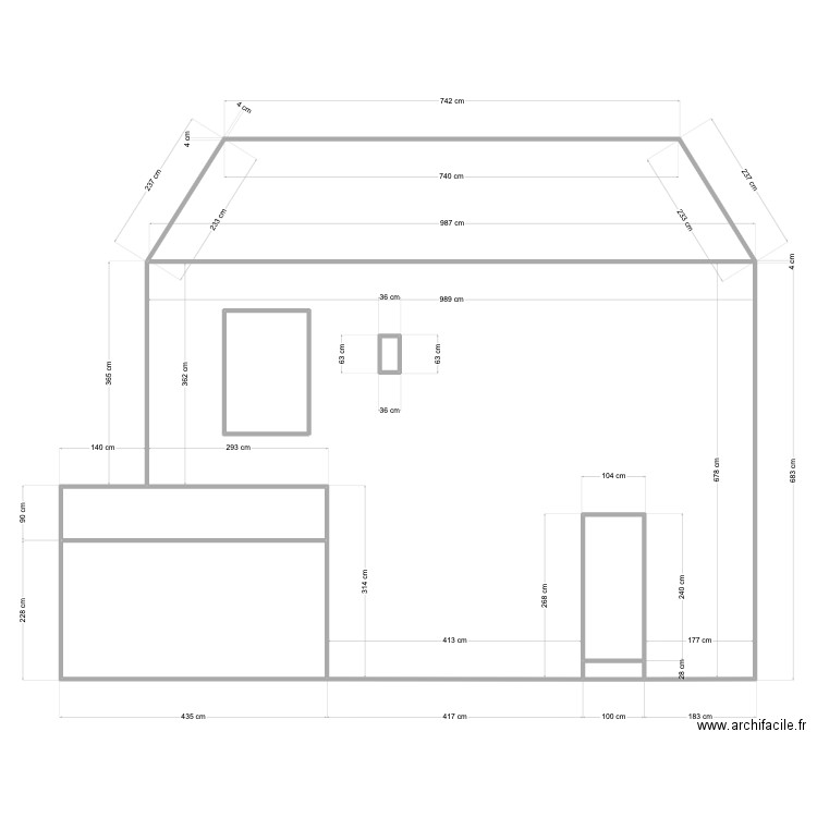 Coté avant. Plan de 5 pièces et 16 m2