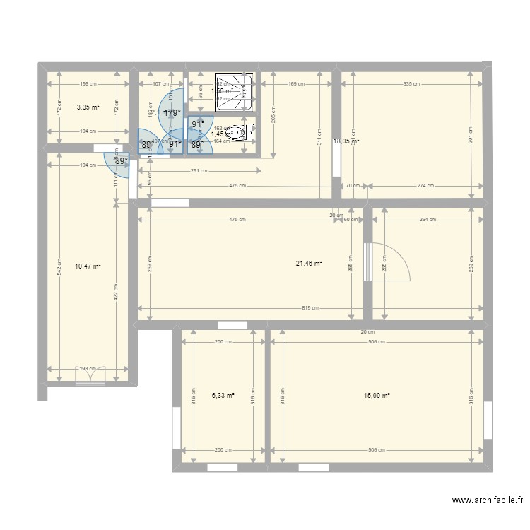 Poissonnerie F Lahaye. Plan de 9 pièces et 81 m2