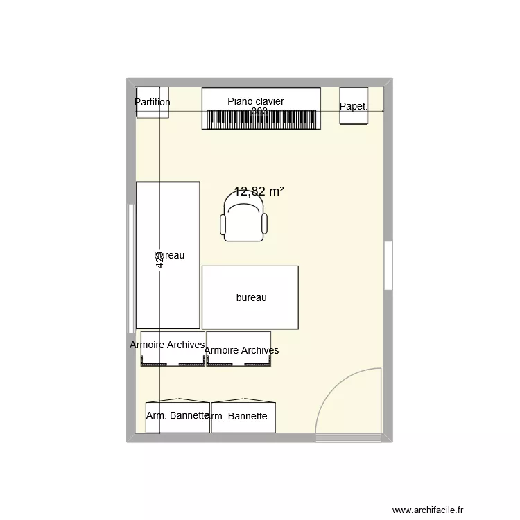 Bureau. Plan de 1 et 13 m² Bureau. Plan de 1 et 13 m²