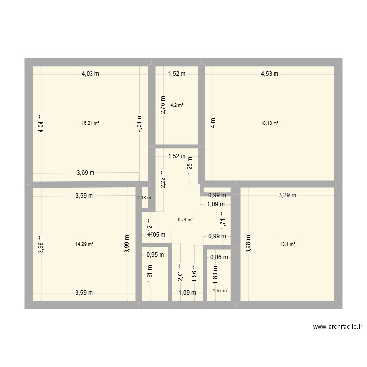 étage. Plan de 10 pièces et 79 m2