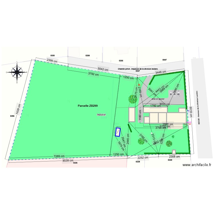 plan de masse avant modifications. Plan de 9 pièces et 348 m2