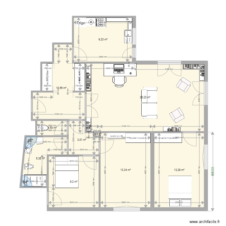 Nell & Cathy Avant. Plan de 10 pièces et 94 m2