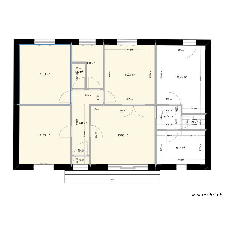 Petite Maison 2024. Plan de 11 pièces et 79 m2